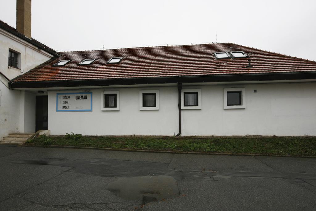 Oneman Hostel Прага Екстер'єр фото